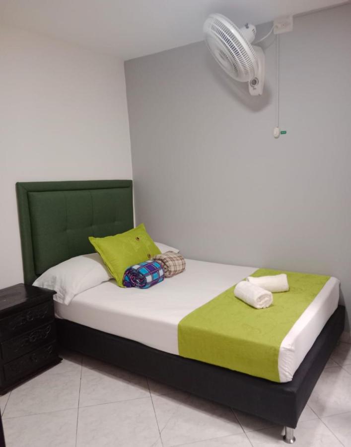 Hotel El Deportista Medellín Zewnętrze zdjęcie