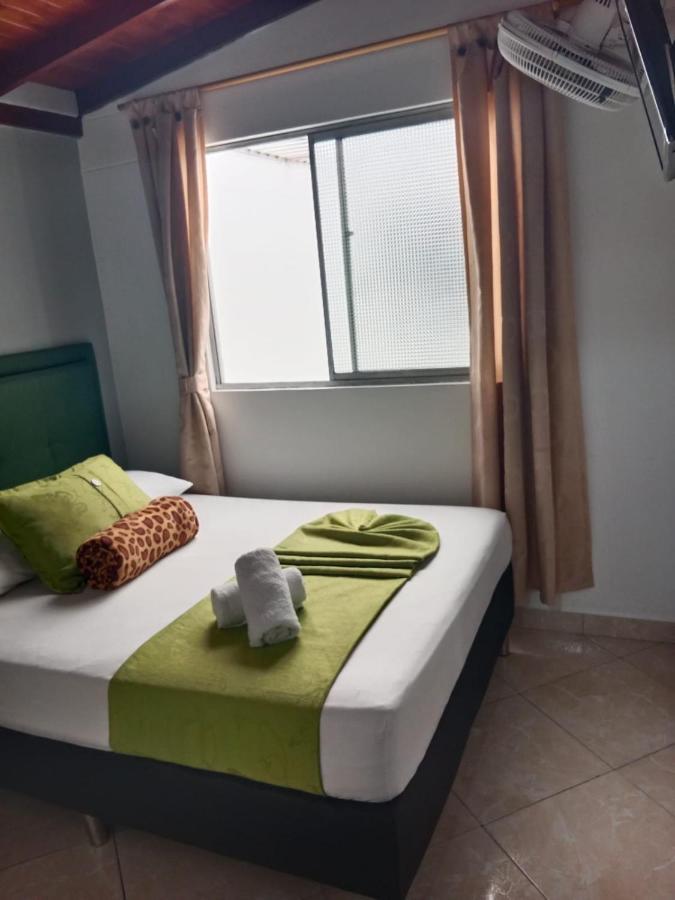 Hotel El Deportista Medellín Zewnętrze zdjęcie